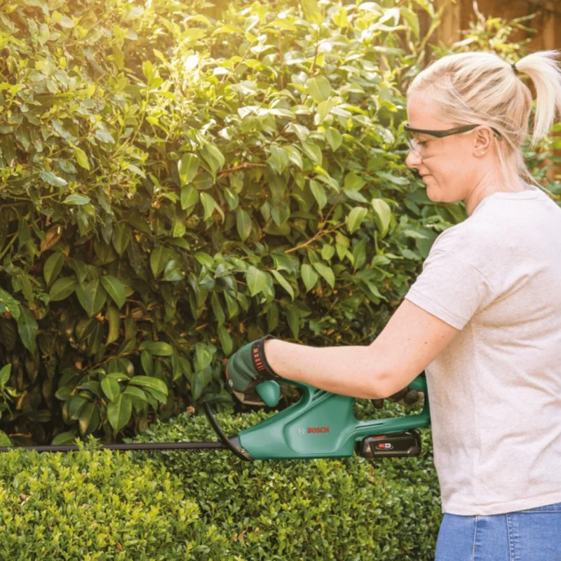 Cordless Brushcutter Bosch EasyHedgeCut 18V-45 0600849H03