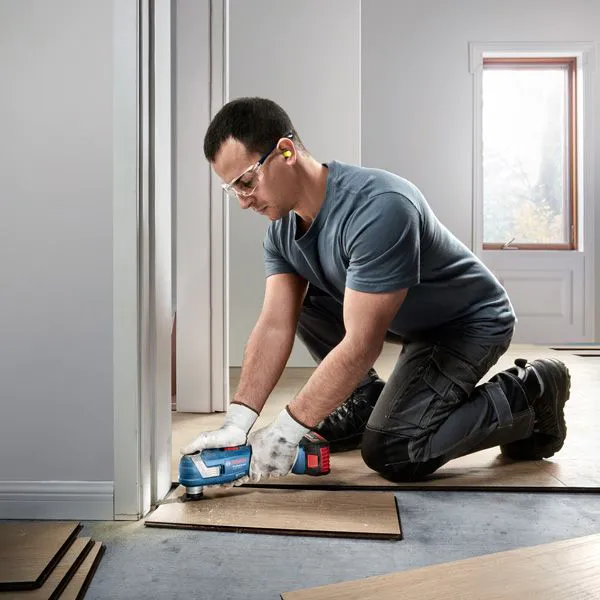 Cordless Multifunction Tool Bosch GOP 185-LI 06018G2020