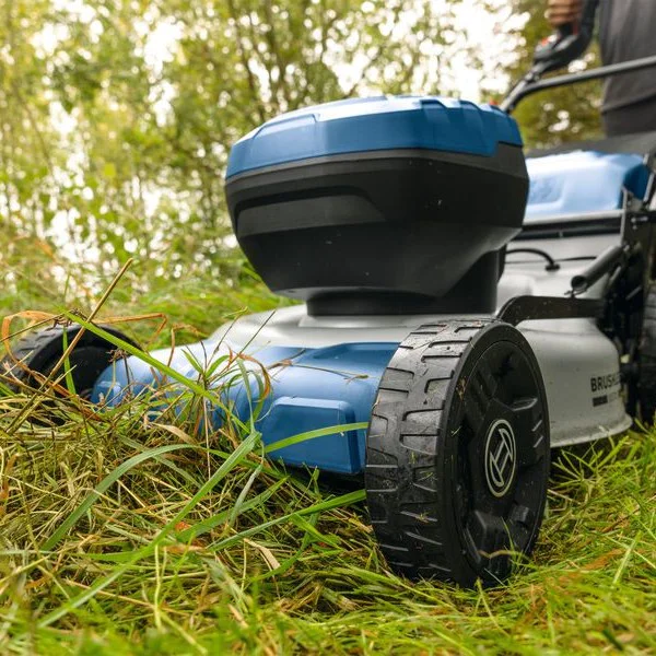 Cordless lawn mower Bosch GRA 18V2-46SP 06008C8200