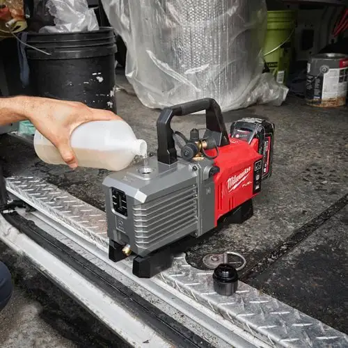 Вакуум помпа - Milwaukee M18 FVP5-0 - 4933492853 - 5 CFM