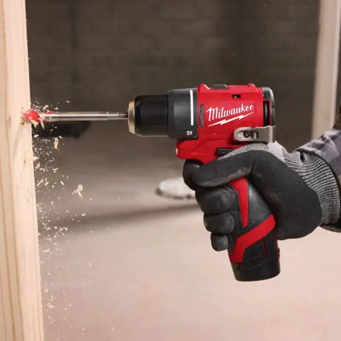 Акумулаторна бормашина винтоверт Milwaukee M12 BLDDRC-0 4933499683 12 V