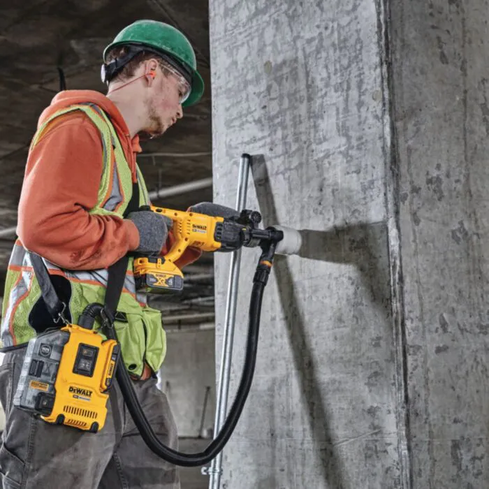 Акумулаторен прахоуловител DEWALT DWH161D1-QW 18V XR с HEPA филтър и 1 x 2Ah батерия