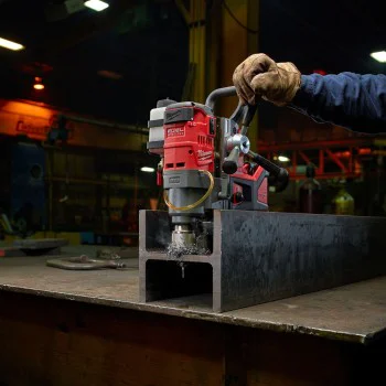 Акумулаторна магнитна бормашина Milwaukee M18FMDP-0C / 4933451636