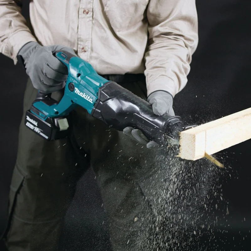 Cordless hacksaw / sabre saw Makita DJR186Z, 18V