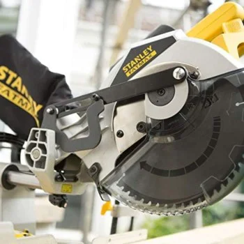 Циркуляр настолен с герунг и изтегляне STANLEY FME720 2000 W, 4800 об.