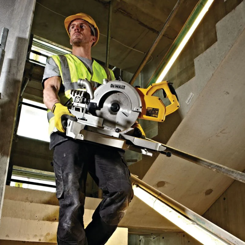 DeWALT DWS778, 1850W table circular saw with gerung