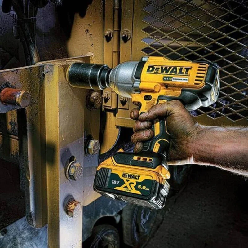 DeWALT DCF899P2 18V brushless cordless impact wrench set