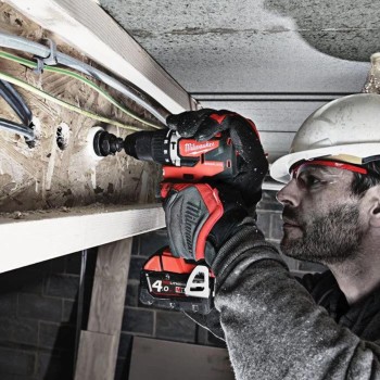 Ударен Безчетков Винтоверт Milwaukee M18 CBLPD-402C, 18 V, 60Nm