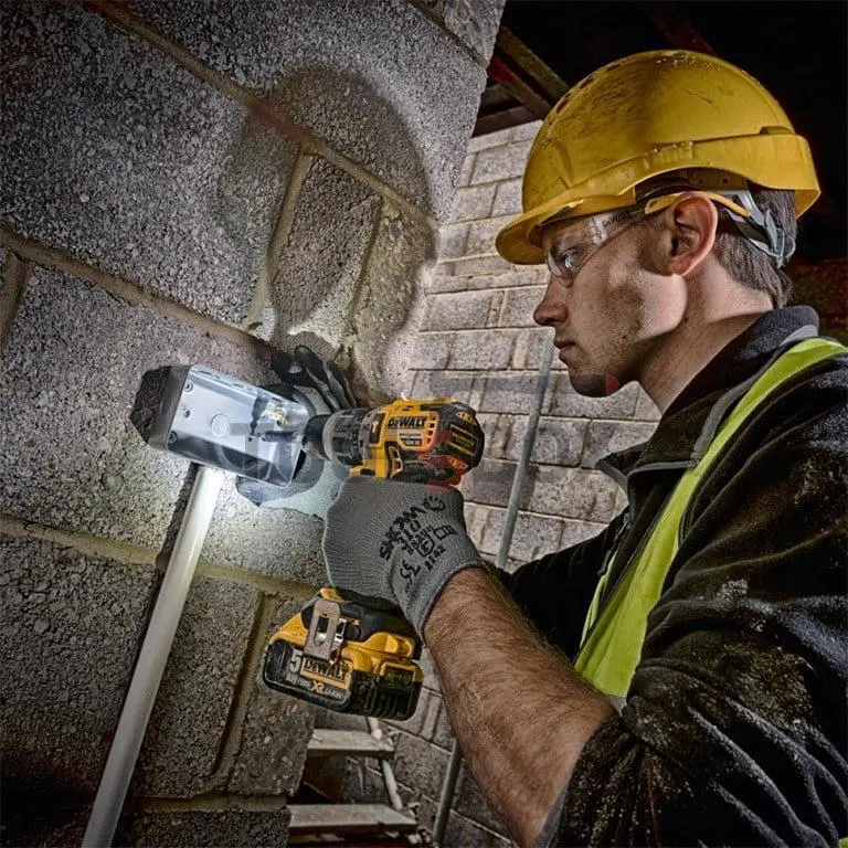 Brushless cordless drill DeWALT DCD791P2-QW , 18V