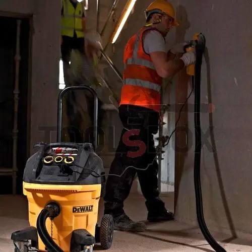 Vacuum cleaner DeWALT DWV902M , 1400W