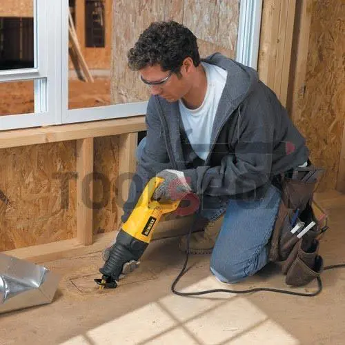 Ножовка DeWALT DWE305PK , 1200W