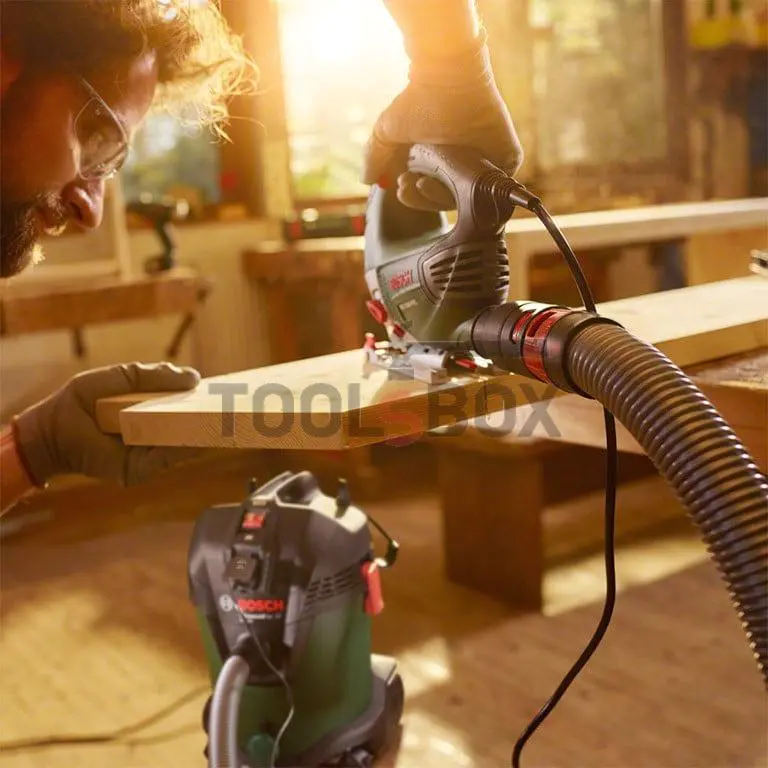 Vacuum cleaner Bosch UniversalVac 15, 1000 W, 3900 l/min, 15 l