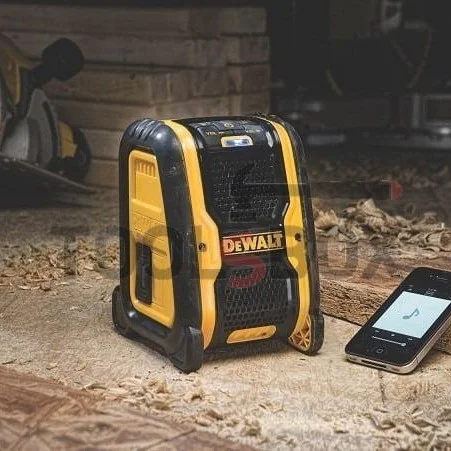 DeWALT DCR006 Bluetooth speaker