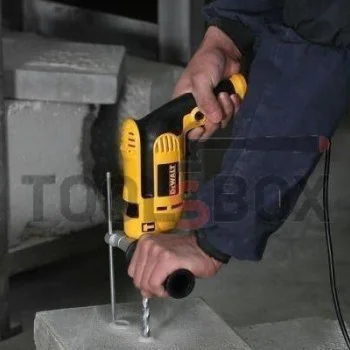 Drill with impact Dewalt DWD024 650 W