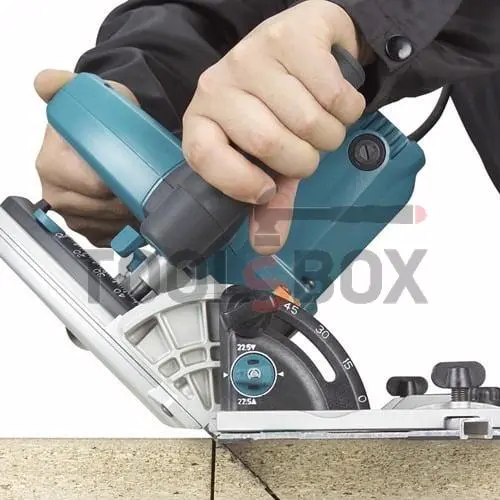 Makita SP6000 handheld circular saw, 1300 W, Ø 165 mm