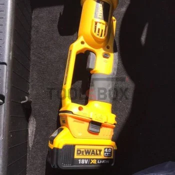 Преходник / Адаптор Dewalt DCA1820 Li-Ion , 18V