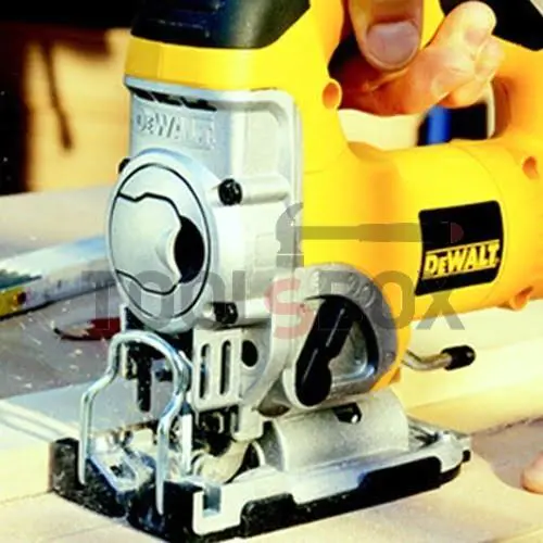 Jigsaw - Zege with regulator DeWALT 701 W , 135mm