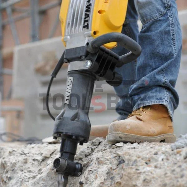 DeWALT 1600 W 6-wall grip screwdriver
