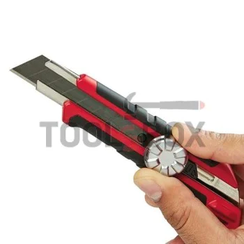 Макетен нож Milwaukee 48221961 18мм
