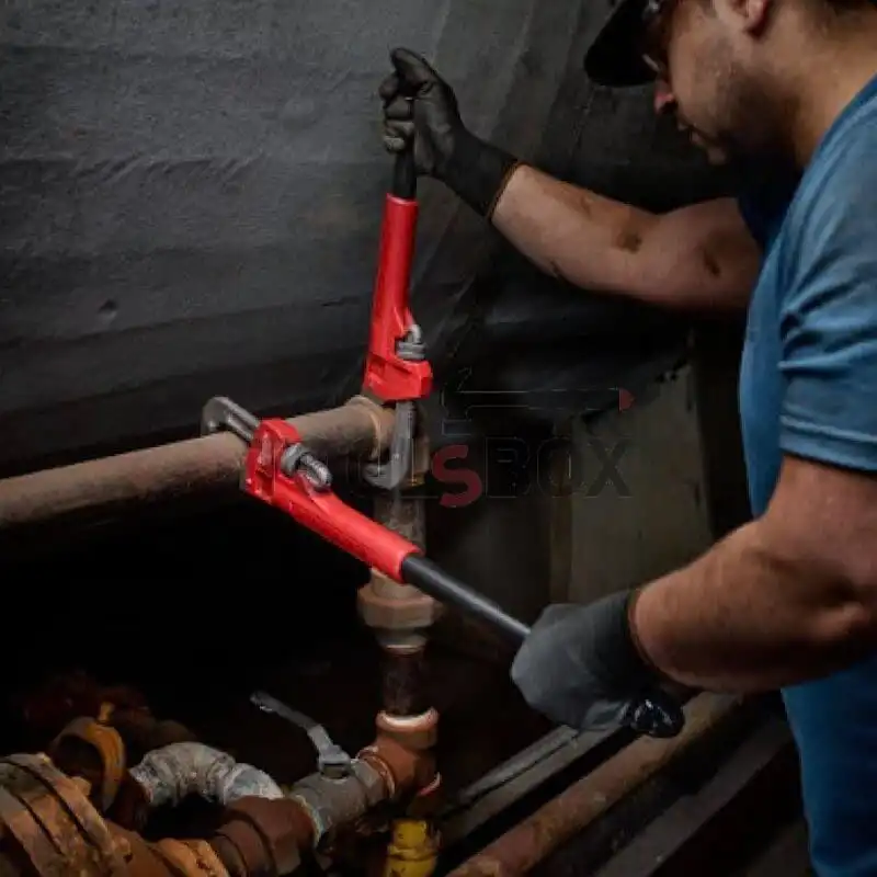 Milwaukee Adaptive Pipe Wrench 48227314