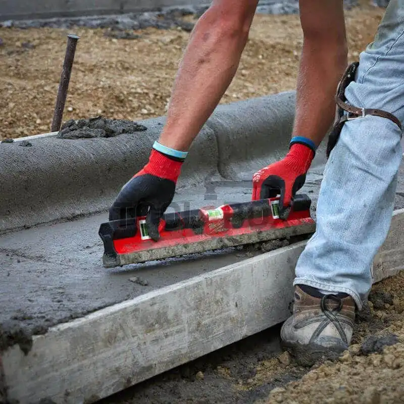 Milwaukee Hand Level 4932459893/ 60cm RedStick Concrete Level