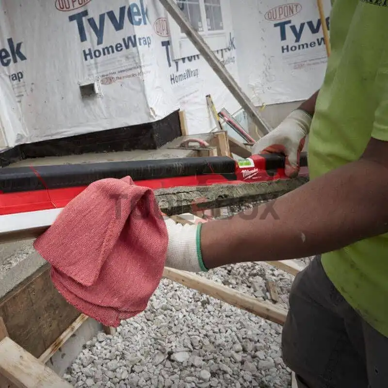 Milwaukee Hand Level 4932459895 / 180CM REDSTICK CONCRETE LEVEL
