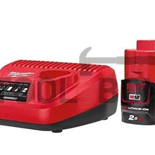 Комплект зарядно устройство и батерия Milwaukee M12 NRG-201