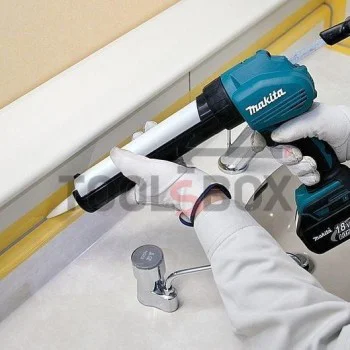 Акумулаторен пистолет за силикон Makita DCG180Z - 18V Li-Ion