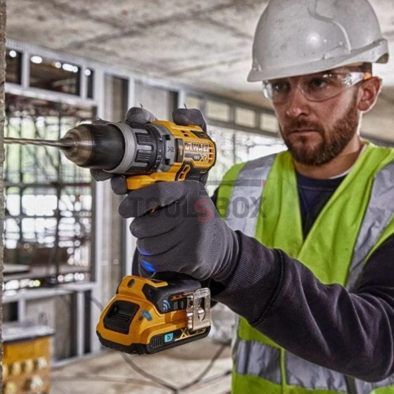 Cordless Brushless Screwdriver DeWalt DCD797NT / 18V / TOOL CONNECT
