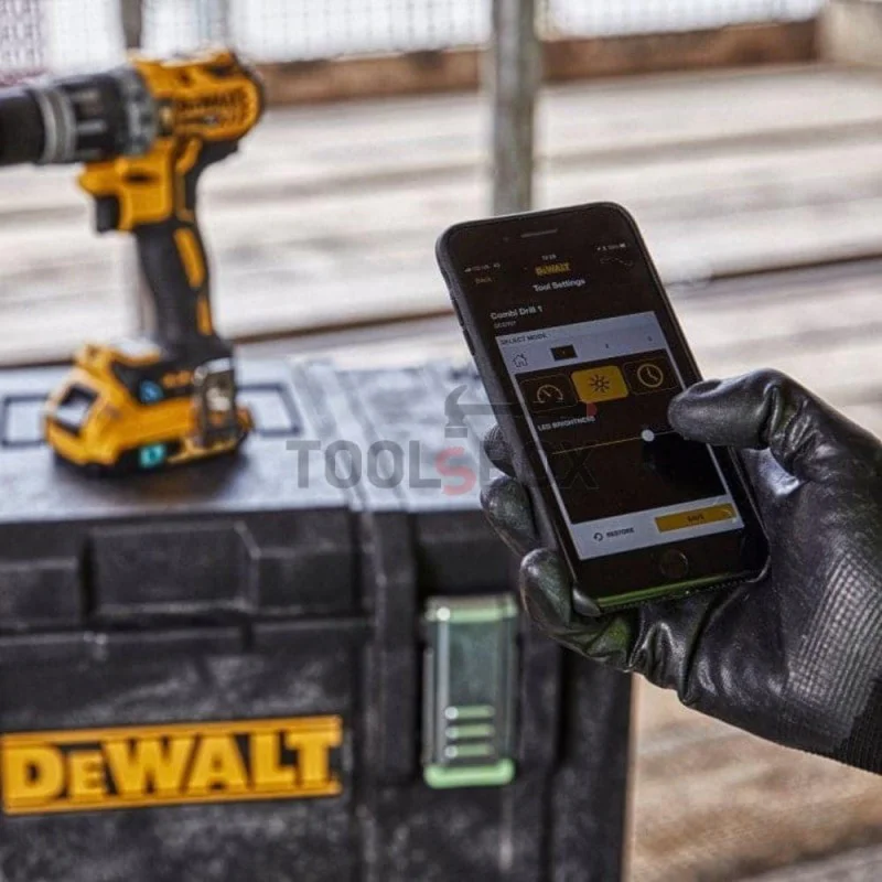 Cordless Brushless Screwdriver DeWalt DCD797NT / 18V / TOOL CONNECT