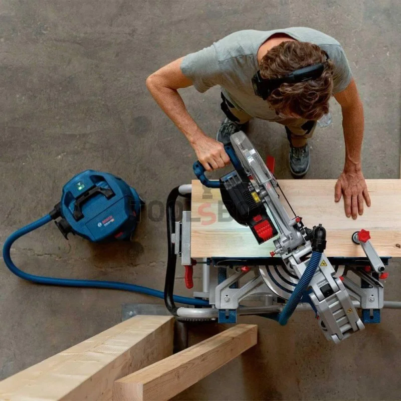 Cordless circular saw BOSCH BITURBO GCM 18V-305 GDC SOLO