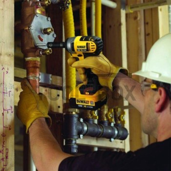 Гайковерт ударен акумулаторен DeWALT DCF880M2