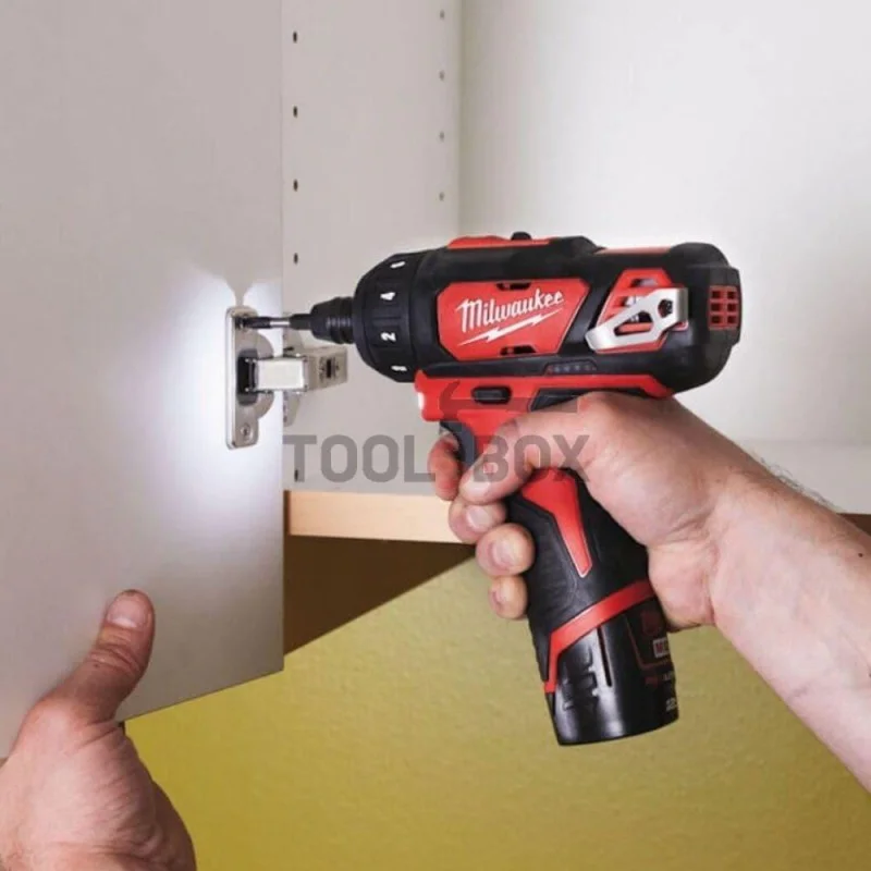 Cordless screwdriver Milwaukee M12 BD-202C 12V, 30Nm