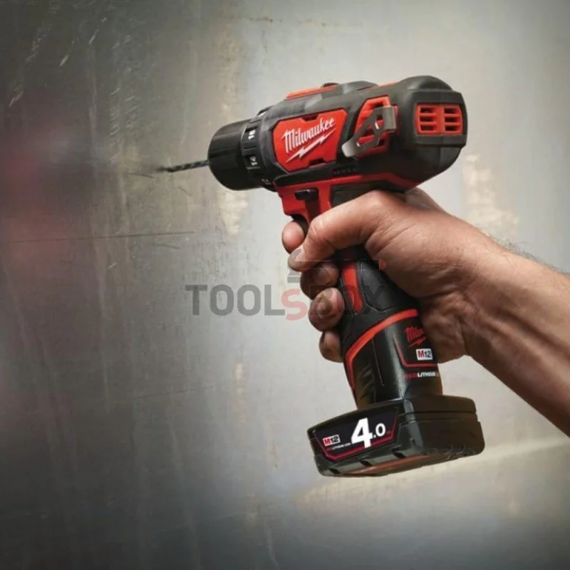 Cordless screwdriver Milwaukee M12 BDD-402C 12 V, 38 Nm