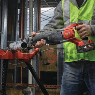 Cordless sabre saw Milwaukee M18 BSX-402C / 4933447285