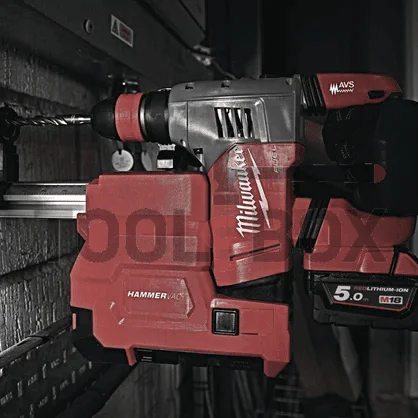 MILWAUKEE Cordless Dust Collector for Puncher - M18-28CPDEX-0 - Li-ion, 18 V / 4933446810