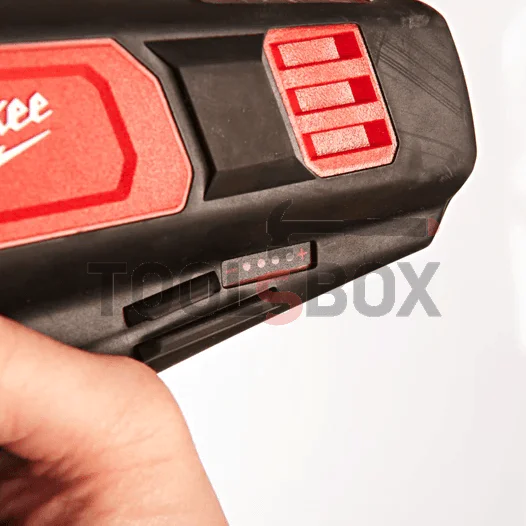 MILWAUKEE M12CC-0 Cordless Cable Cutter / 4933431600