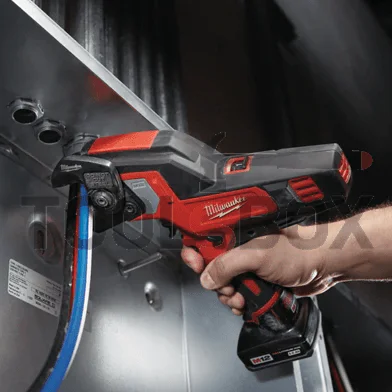 MILWAUKEE M12CC-0 Cordless Cable Cutter / 4933431600