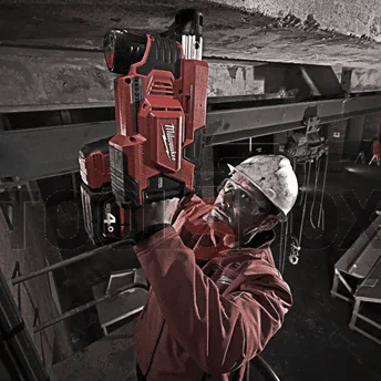 Milwaukee M12DE-0C Cordless Universal Dust Collector for Punches / 4933440510