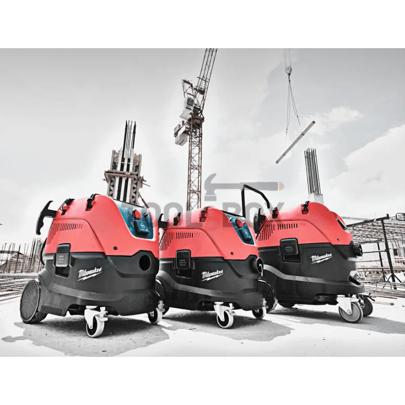 Vacuum cleaner for wet and dry cleaning Milwaukee AS 42 MAC / class M