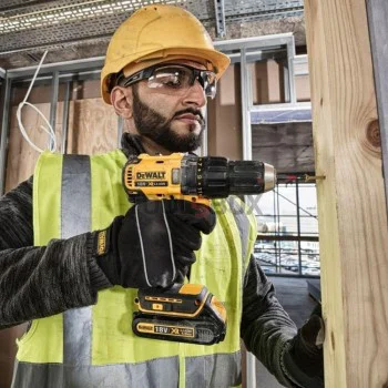 Акумулаторен безчетков винтоверт DeWalt DCD777P1, 18V, 65Nm