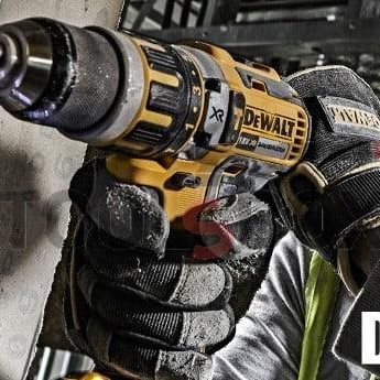 Ударен Винтоверт бормашина акумулаторен DeWALT DCD795S1 , 18V 1 батерия , зарядно и куфар