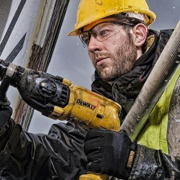 DeWALT D25033K , 710 W