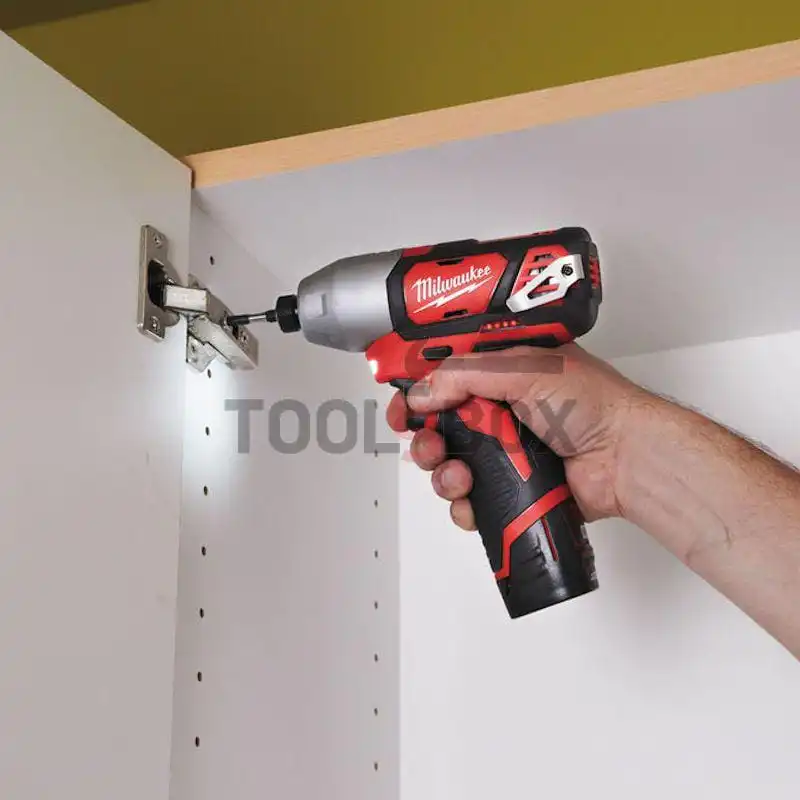 Milwaukee M12BID-202C Impact Driver / 4933441960
