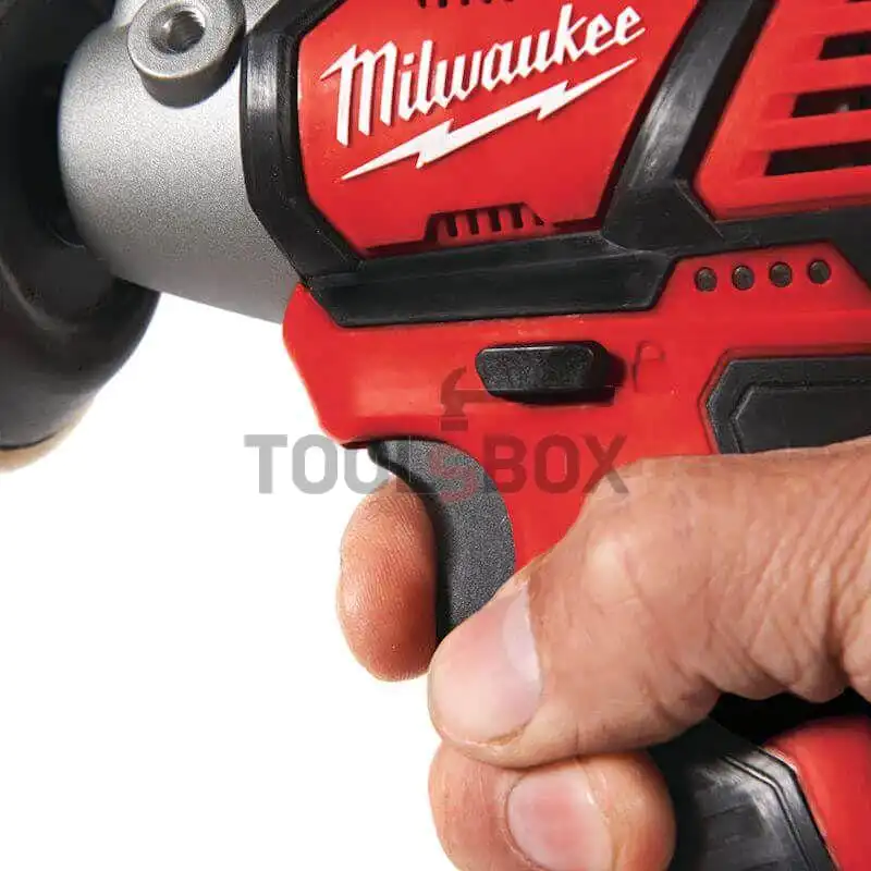 Milwaukee M12BPS-0 cordless poly drill / 4933447791