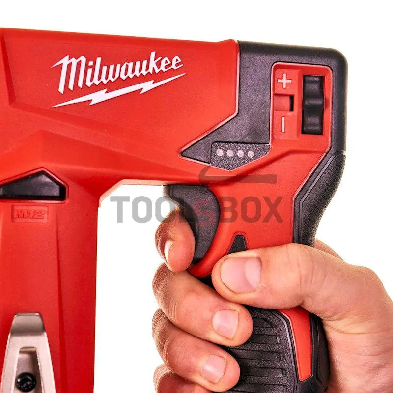 Milwaukee M12BST-202X Cordless Tacker / 4933459635