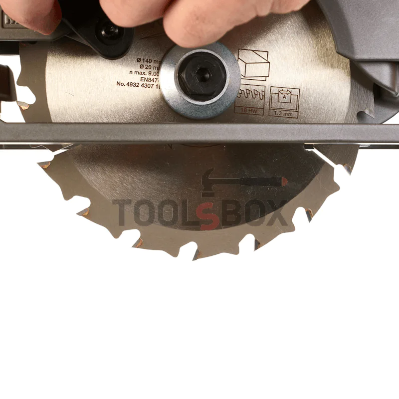 Milwaukee M12CCS44-0 / 140 mm cordless brushless handheld circular saw