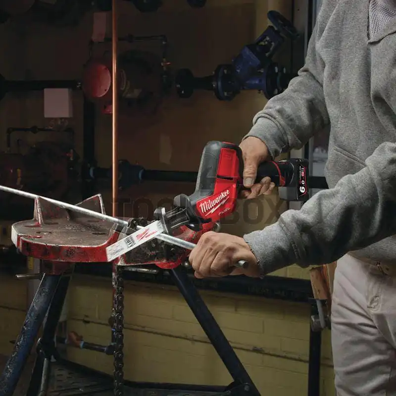 Milwaukee M12CHZ-0 Cordless Brushless Sabre Saw / 4933446960