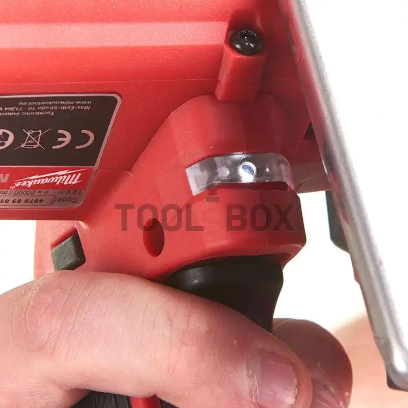 Cordless multisander Milwaukee M12FCOT-0