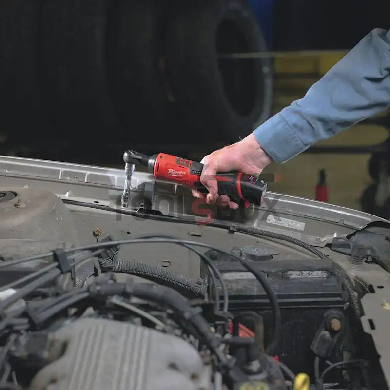 Cordless ratchet Milwaukee M12 IR-201B (1/4